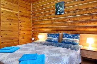 Гостиница  «Сказка на море» Геленджик Стандартный двухместный номер с 1 кроватью или 2 отдельными кроватями, общий балкон-10