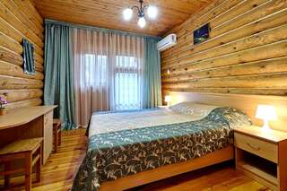 Гостиница  «Сказка на море» Геленджик Стандартный двухместный номер с 1 кроватью или 2 отдельными кроватями, общий балкон-12
